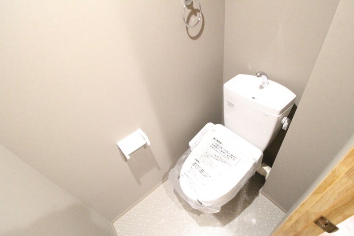 物件内観写真8　(トイレ)