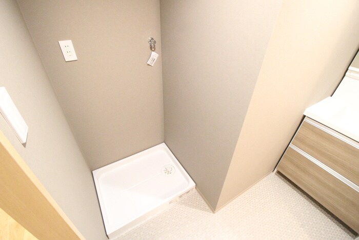 物件内観写真14　(洗濯機置場)