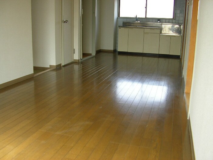 物件内観写真8　(居室)