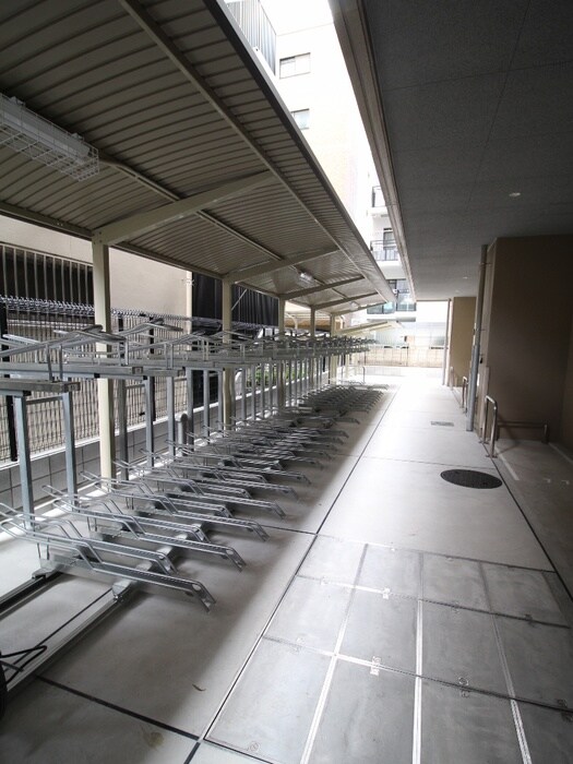 物件外観写真6　(駐輪場)