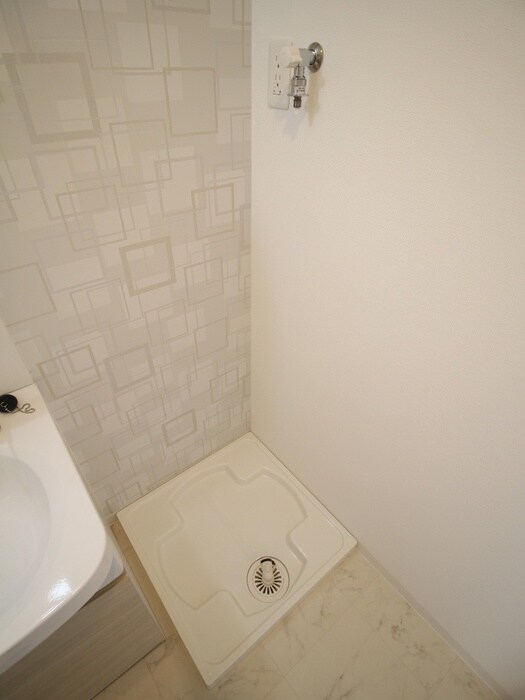 物件内観写真10　(洗濯機置場)