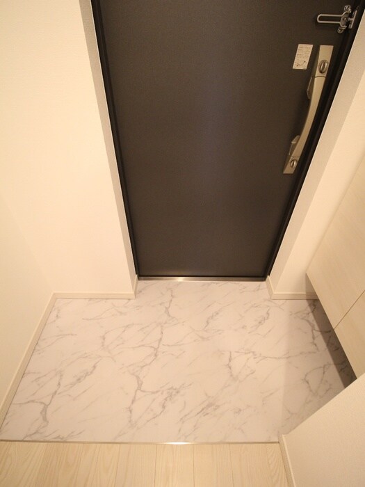 物件内観写真14　(玄関)