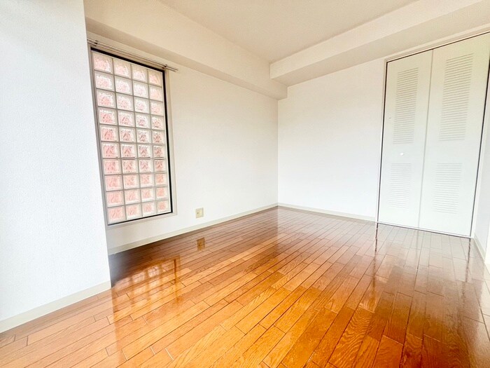 物件内観写真5　(居室)