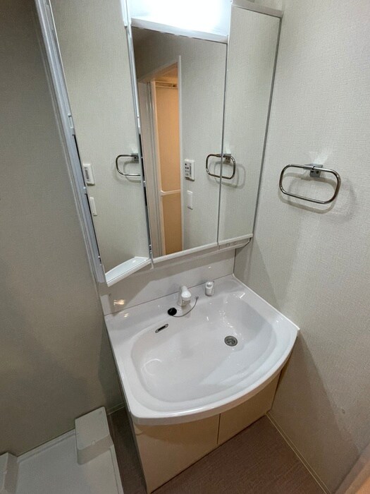 物件内観写真9　(洗面)