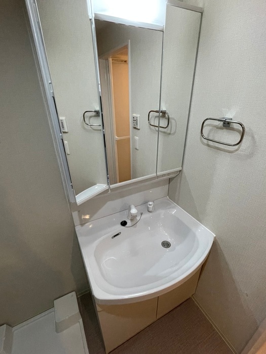 物件内観写真9　(洗面)