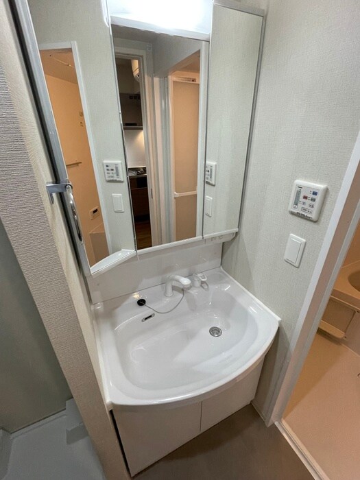 物件内観写真9　(洗面)