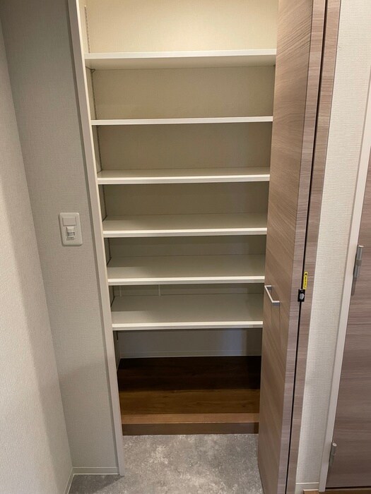 物件内観写真12　(靴箱)