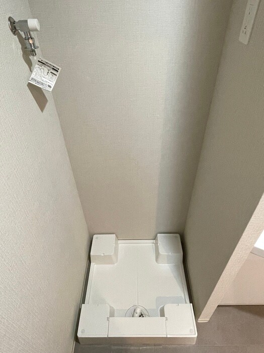 物件内観写真14　(洗濯機置場)