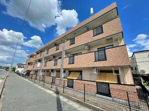 シャルマングレーヌ外観写真