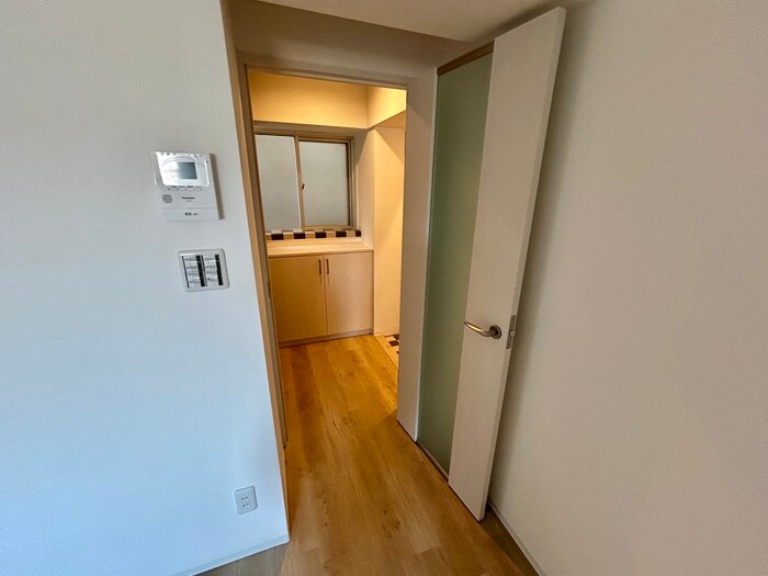 物件内観写真9　(廊下)