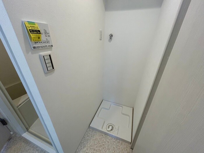 物件内観写真17　(洗濯機置場)