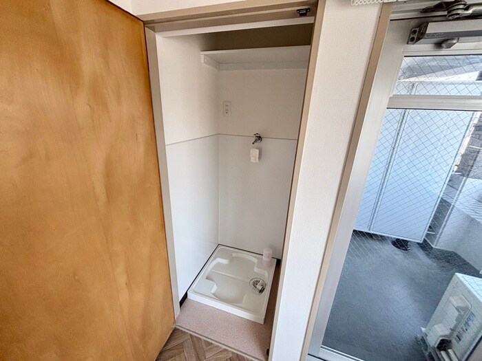 物件内観写真20　(洗濯機置場)