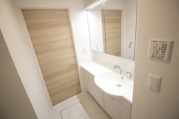 物件内観写真11　(洗面)