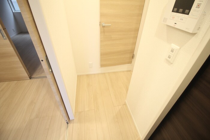 物件内観写真18　(廊下)