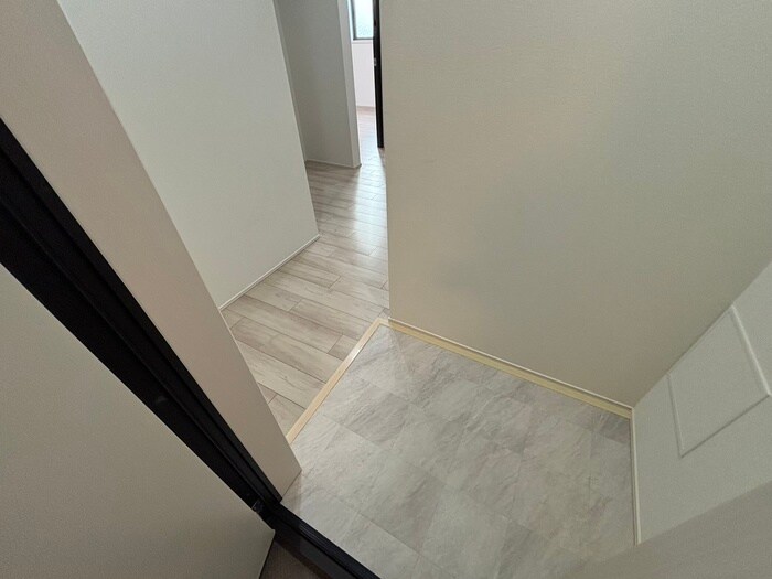 物件内観写真14　(玄関)