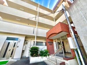 道端マンション外観写真