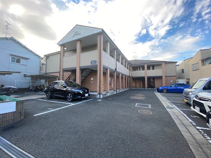 物件外観写真4　(駐車場)