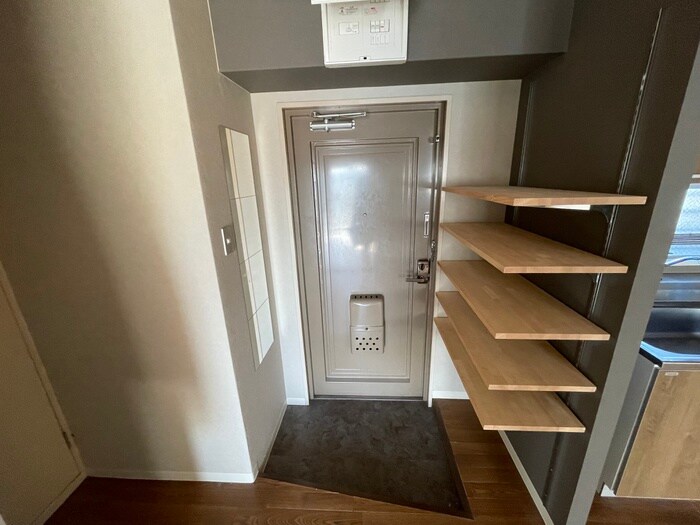 物件内観写真15　(玄関)