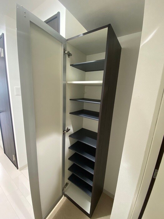 物件内観写真8　(靴箱)