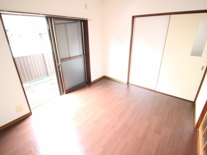 物件内観写真5　(居室)