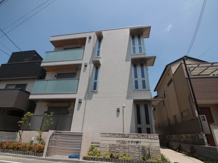 物件外観写真1　(外観写真)