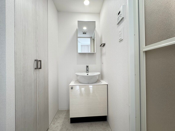 物件内観写真12　(洗面)