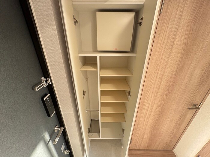 物件内観写真17　(靴箱)