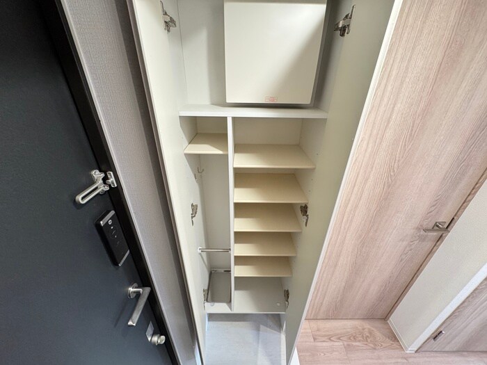 物件内観写真17　(靴箱)