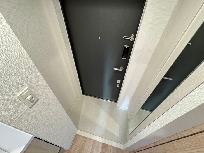 物件内観写真18　(玄関)