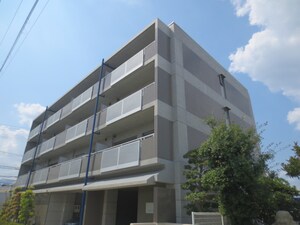 プラビーラコート７外観写真