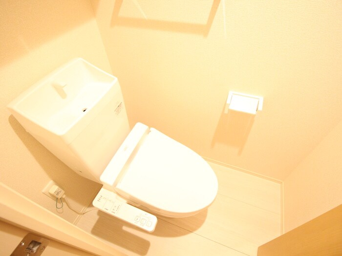 物件内観写真12　(トイレ)