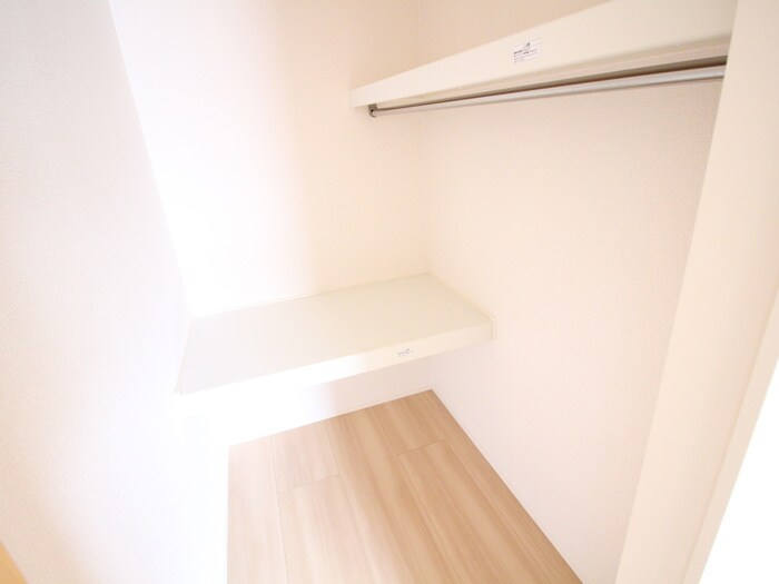 物件内観写真18　(収納)