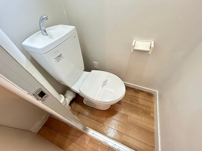 物件内観写真12　(トイレ)