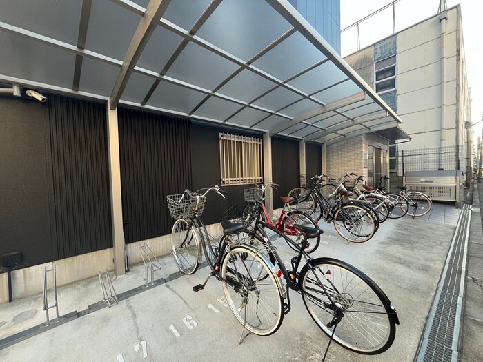 物件外観写真5　(駐輪場)