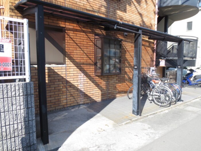 物件外観写真2　(駐輪場)