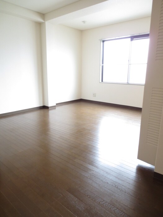 物件内観写真5　(居室)