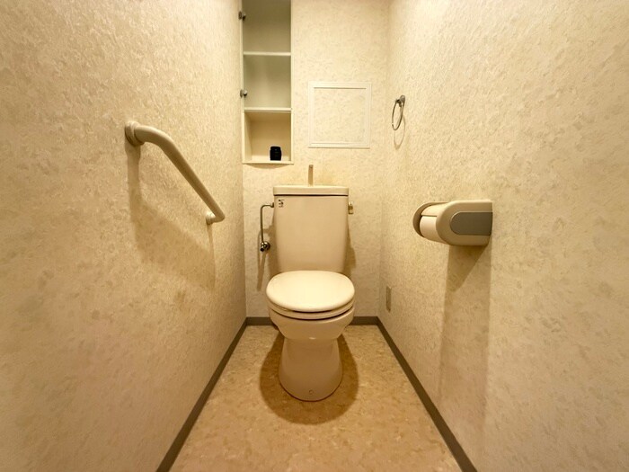 物件内観写真11　(トイレ)