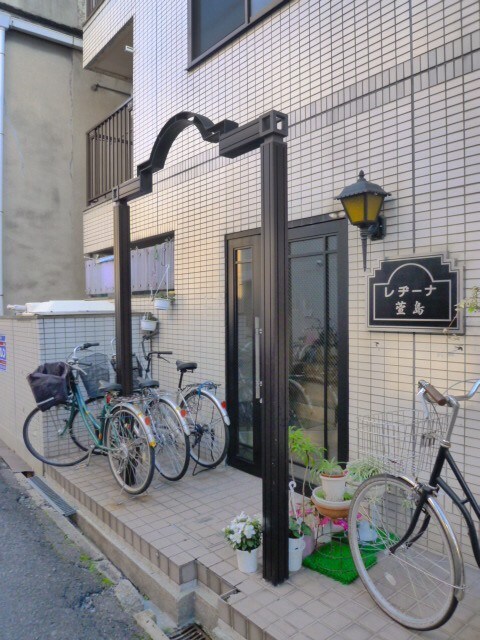 物件外観写真3　(エントランス部分)