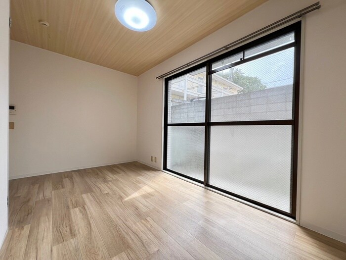 物件内観写真9　(居室)