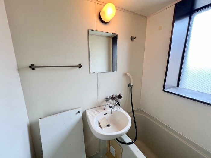 物件内観写真12　(洗面)