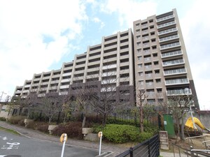 ｲﾄ-ﾋﾟｱ豊中緑丘ﾛｼﾞｭﾏﾝ(714)外観写真