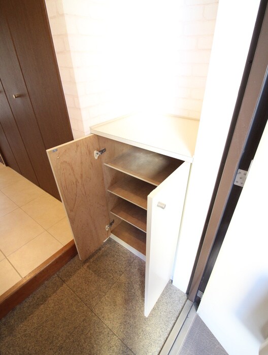 物件内観写真8　(靴箱)