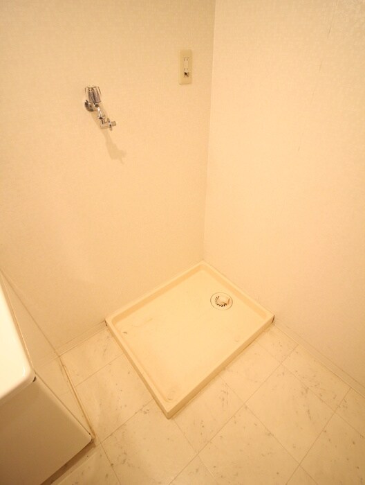 物件内観写真9　(洗濯機置場)