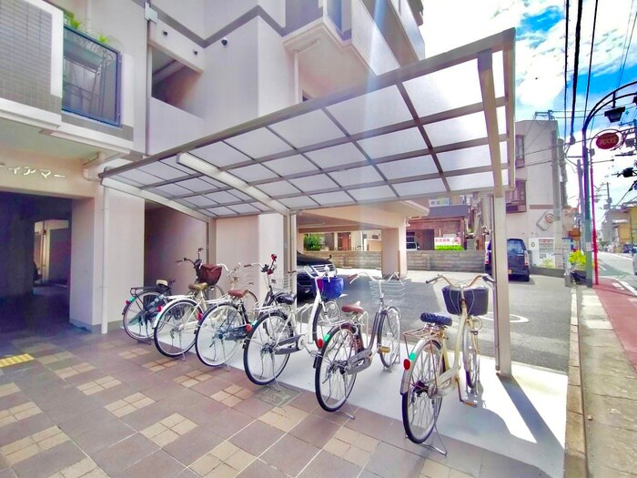 物件外観写真5　(駐輪場)