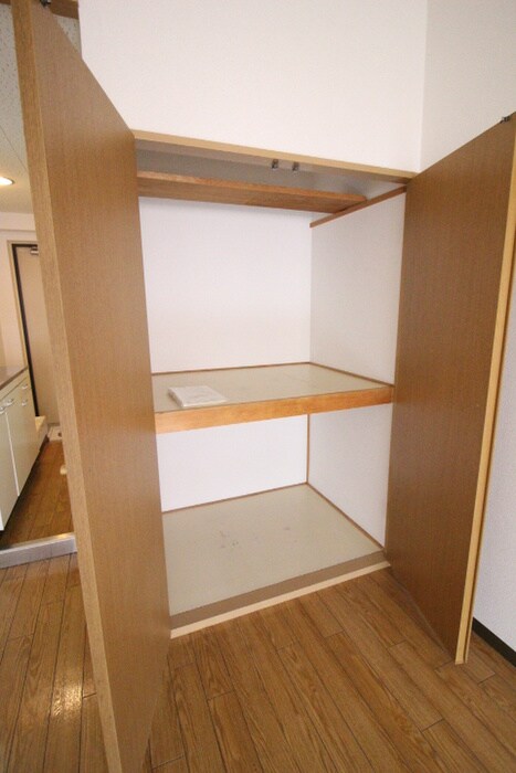 物件内観写真11　(収納)
