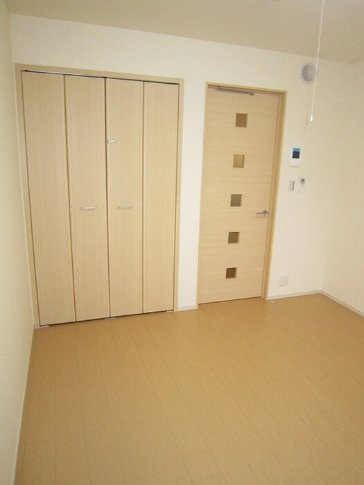 物件内観写真4　(居室)