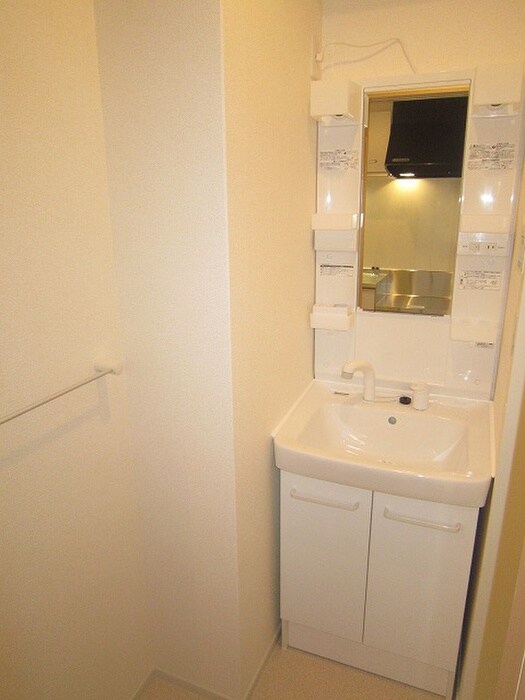物件内観写真9　(洗面)