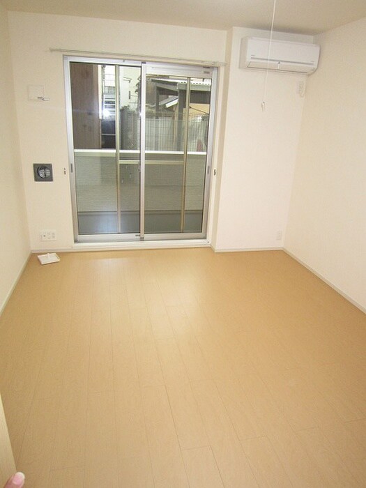 物件内観写真15　(室内からの展望)