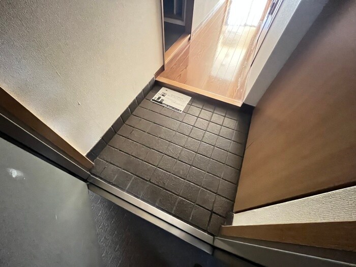 物件内観写真17　(玄関)