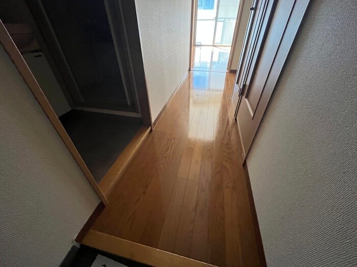 物件内観写真19　(廊下)